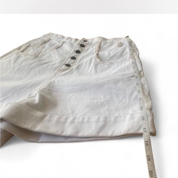 |Breaker Jeans| High-waisted White Vintage Shorts Size 28 Waist Tummy Control! - Picture 5 of 7